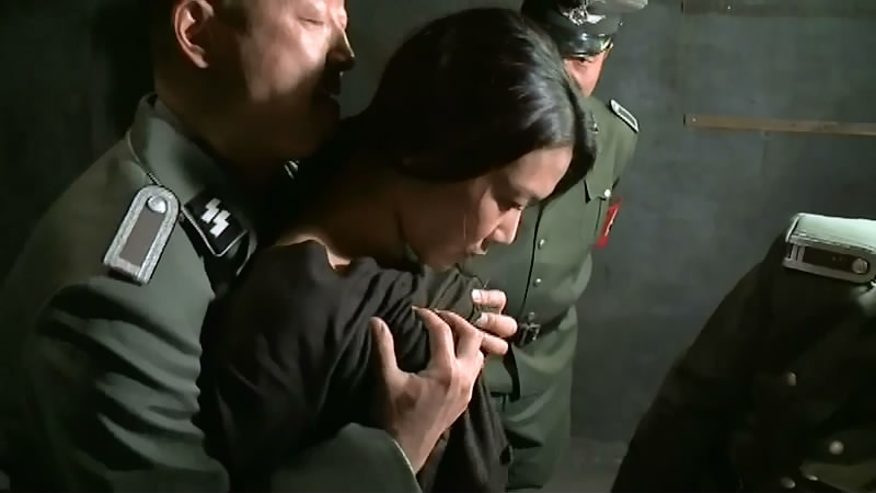 Nazi solider moleste female prisonner